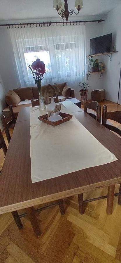 Apartman Pavelic Lovinac  Kültér fotó